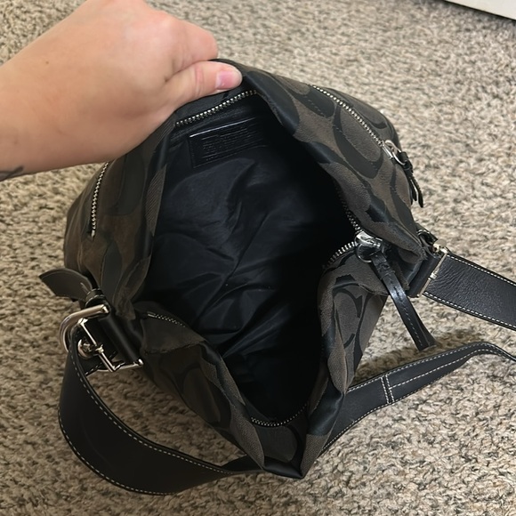 Y2K Coach Hobo Signature Black Logo Crossbody Satchel F1060-F15067 - Picture 8 of 11